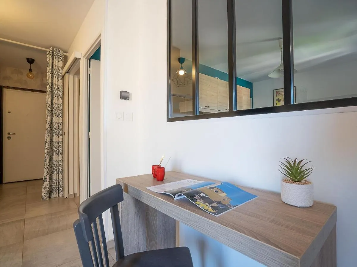 Apartment Les Roches Bleues-2 By Interhome Le Pradet 0*,