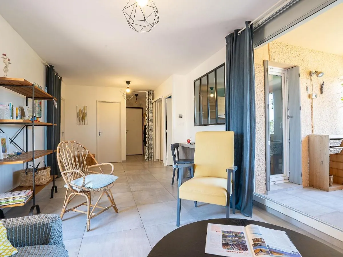 Apartment Les Roches Bleues-2 By Interhome Le Pradet 0*,