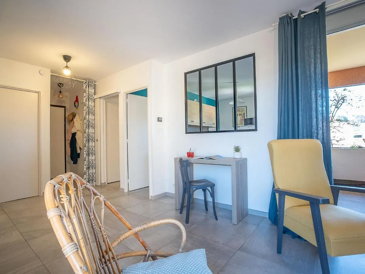 Apartment Les Roches Bleues-2 By Interhome Le Pradet 0*,